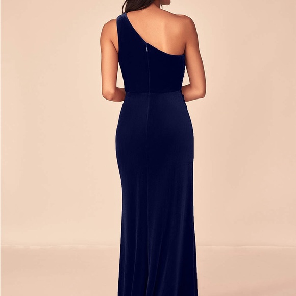 AZAZIE ARGAN
A-Line One Shoulder Pleated Velvet Floor-Length Dress - Picture 2 of 5